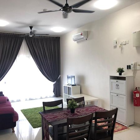 Vistamuslim Homestay เชอราส ภายนอก รูปภาพ