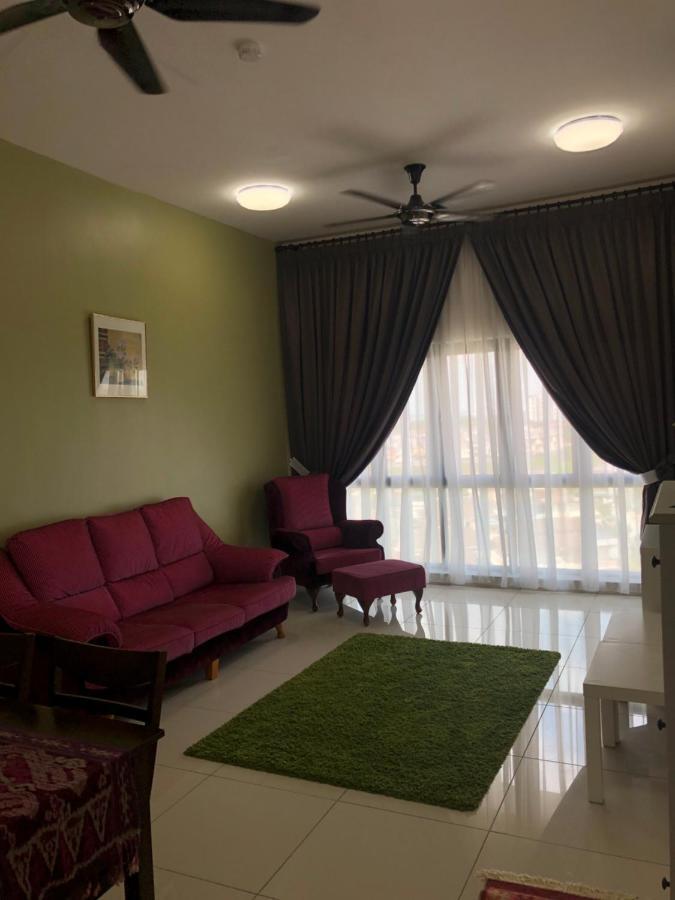 Vistamuslim Homestay เชอราส ภายนอก รูปภาพ