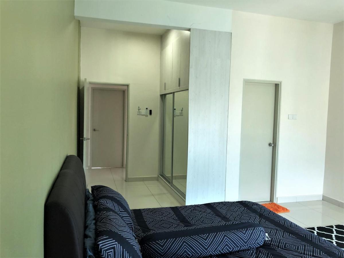 Vistamuslim Homestay เชอราส ภายนอก รูปภาพ